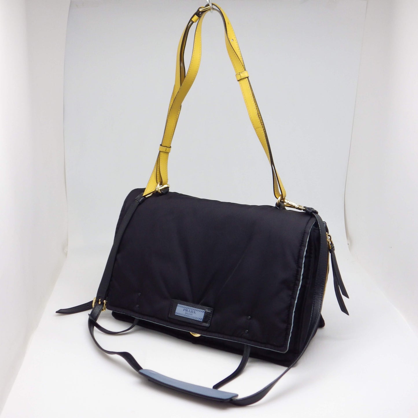 PRADA ETIQUETTE TRACOLLA RE-NYLON