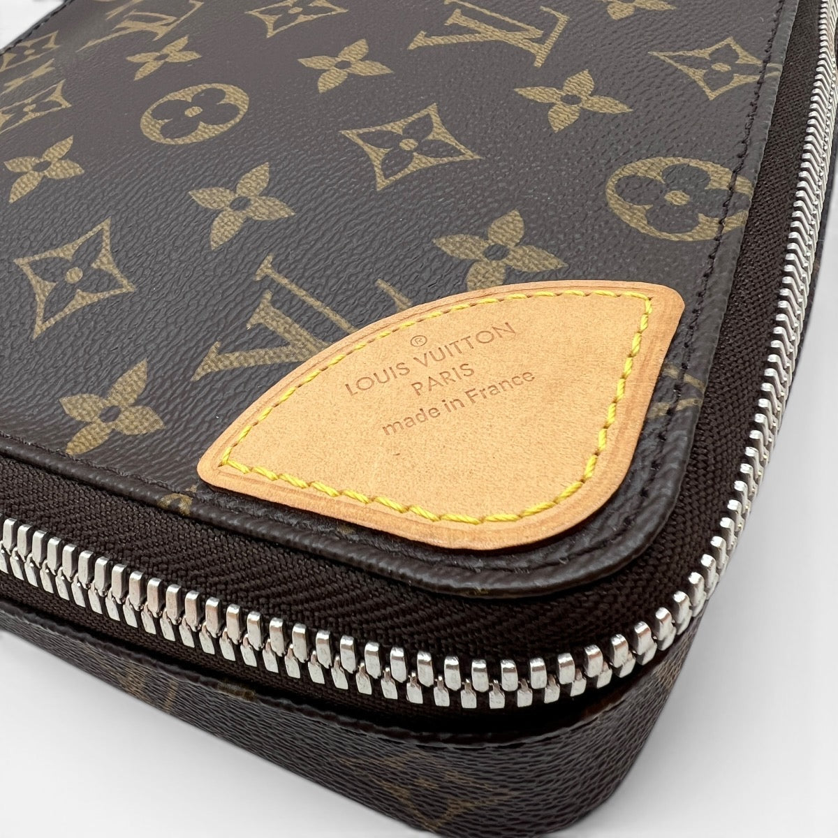 Horizon pouch Monogram