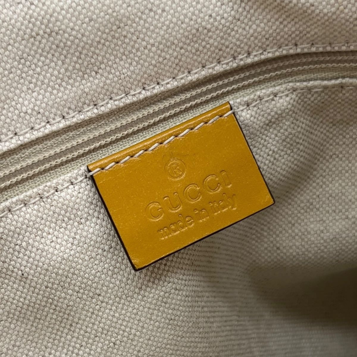 GUCCI BORSA SUKEY IN TESSUTO GG E PELLE