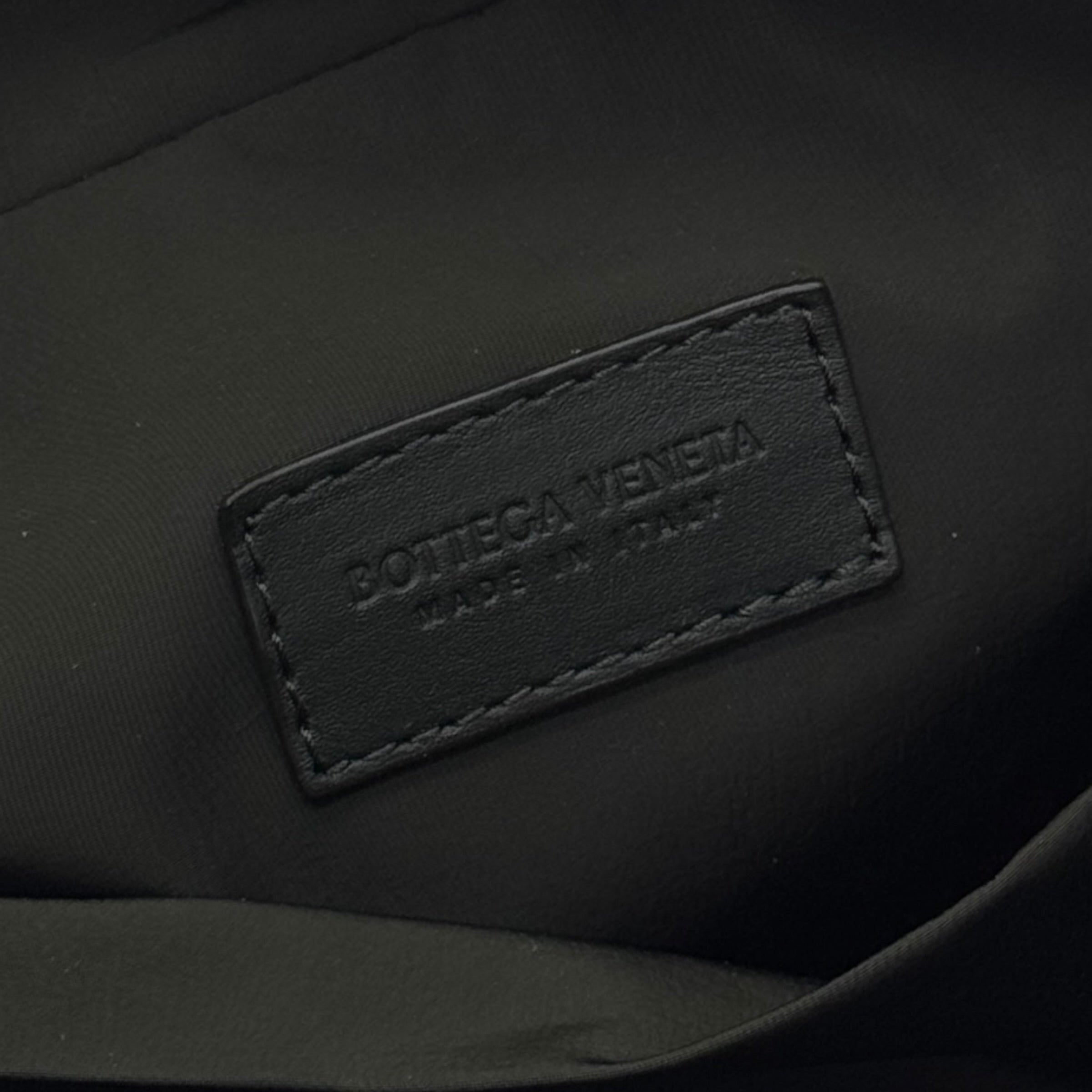 Pochette Da Viaggio Intrecciato