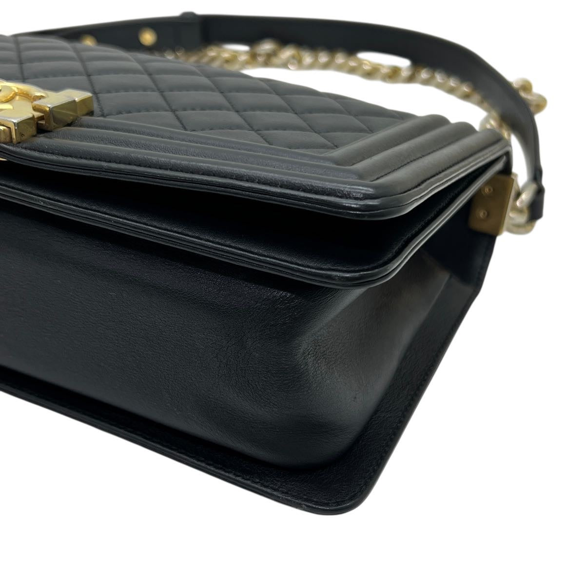 CHANEL BORSA BOY