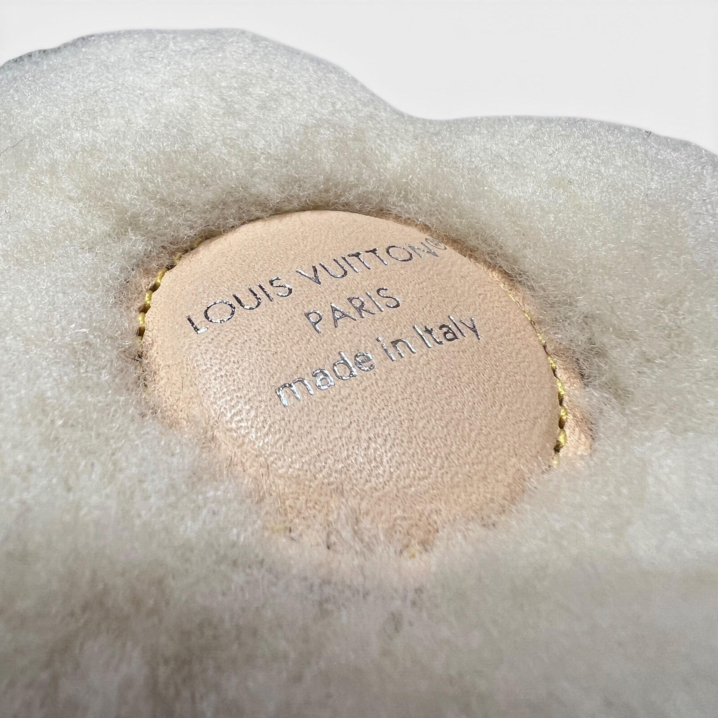 Charm per borse Vivienne Shearling