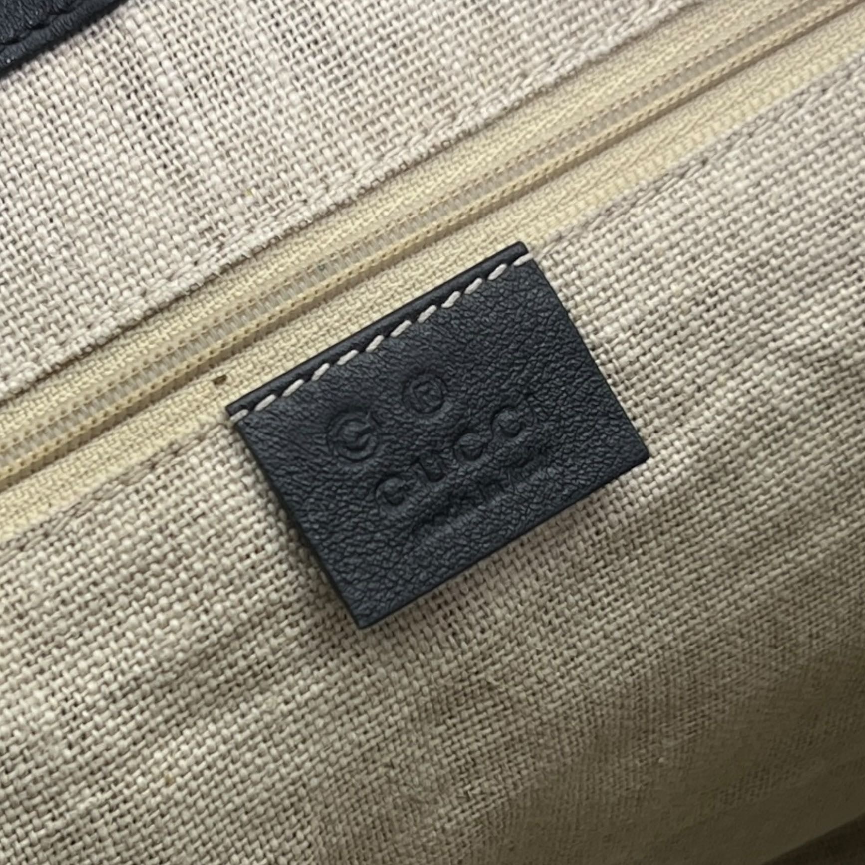 GUCCI TOTE BAG IN PELLE MICROGUCCISSIMA NERA