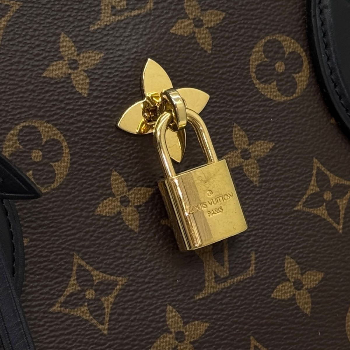Flower Zip Tote
