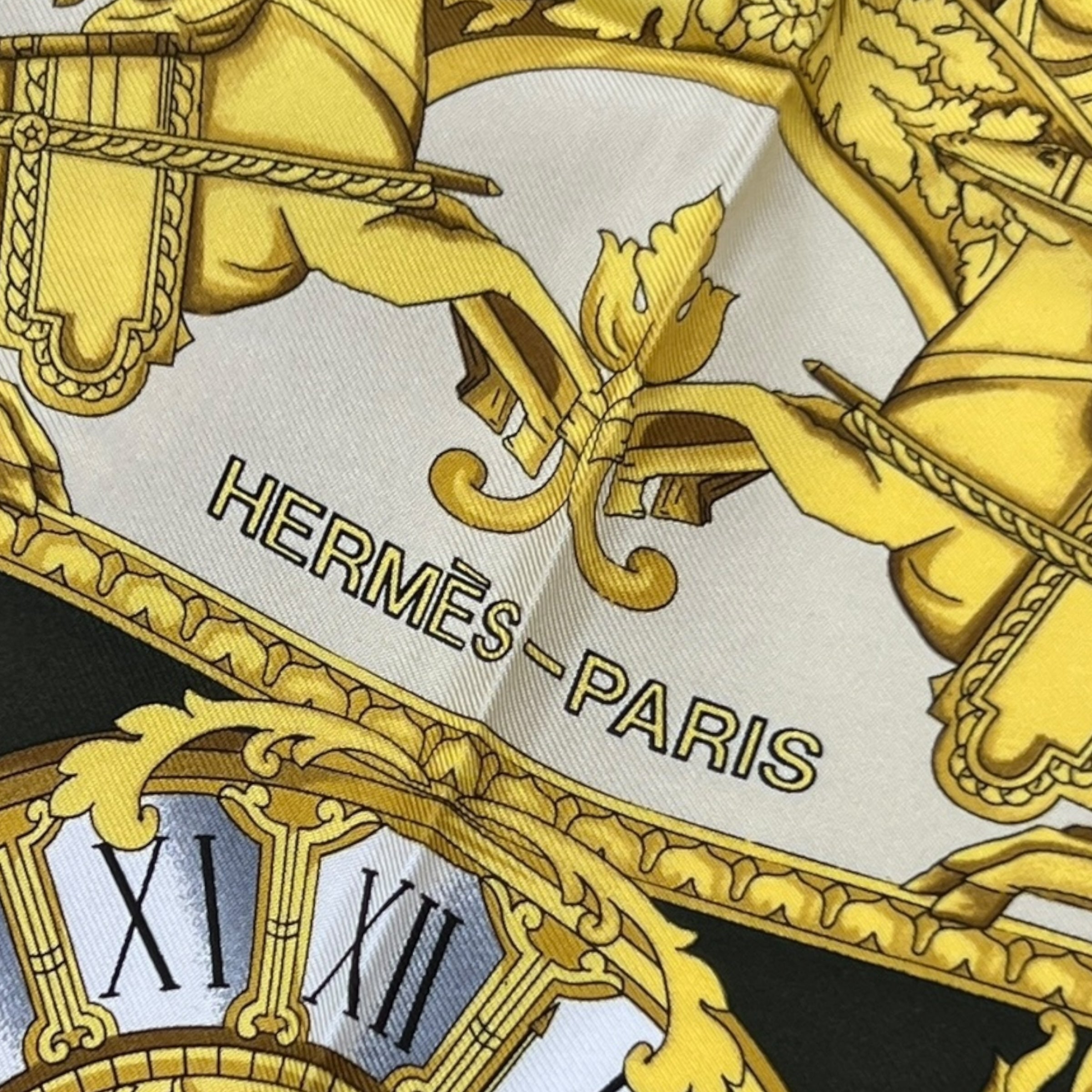 Foulard Carré 90 “Horloges Et Muses”