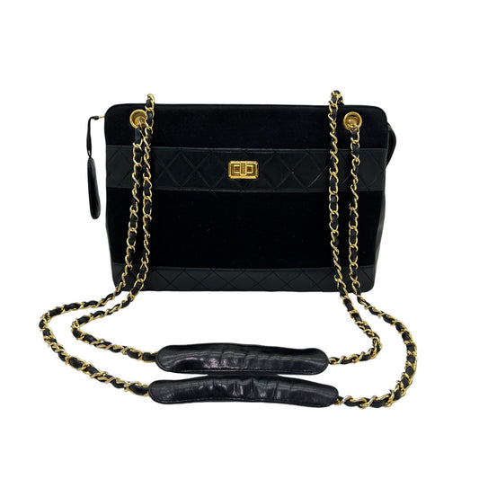 CHANEL VINTAGE SHOULDER BAG