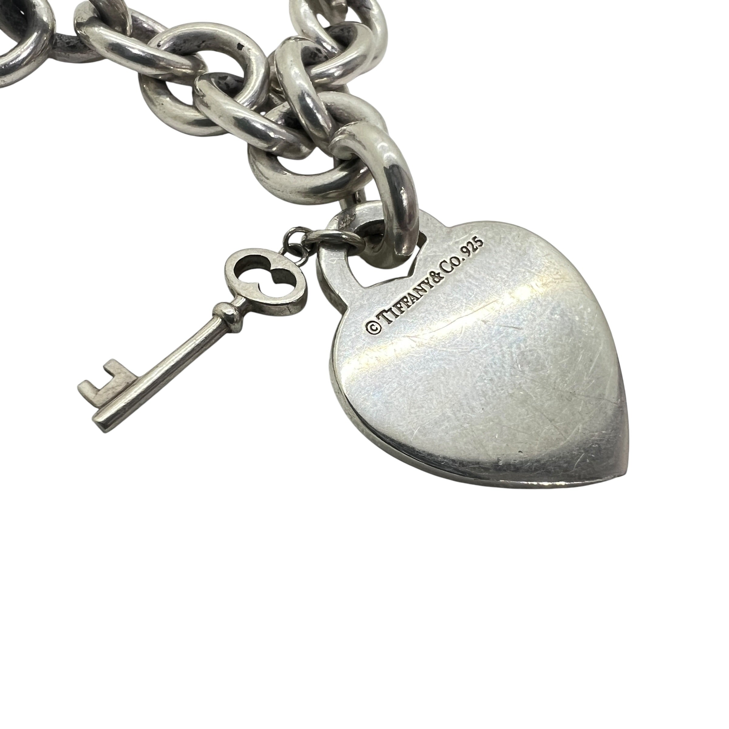 Girocollo con chiusura Toggle e pendenti