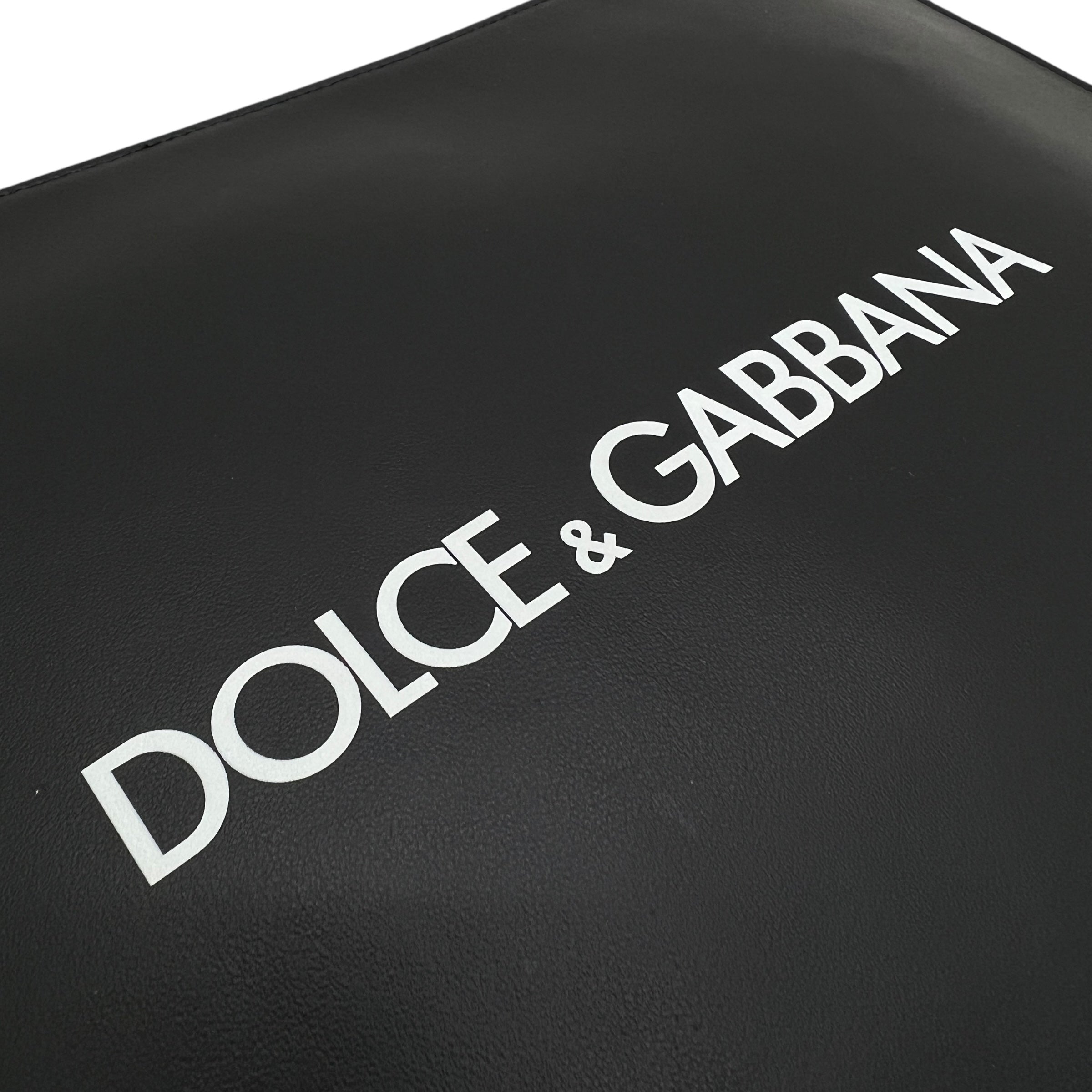 Pochette media in pelle liscia