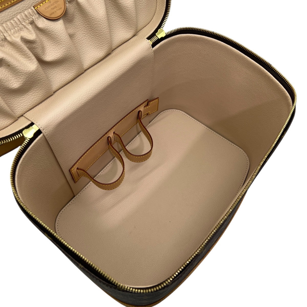 LOUIS VUITTON NICE BEAUTY CASE