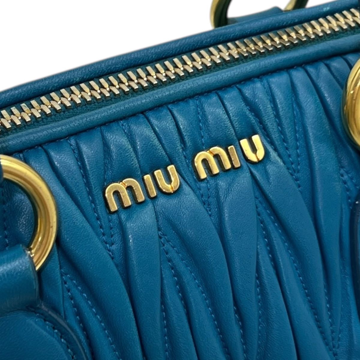 MIU MIU BORSA A TRACOLLA IN NAPPA GOFFRATA