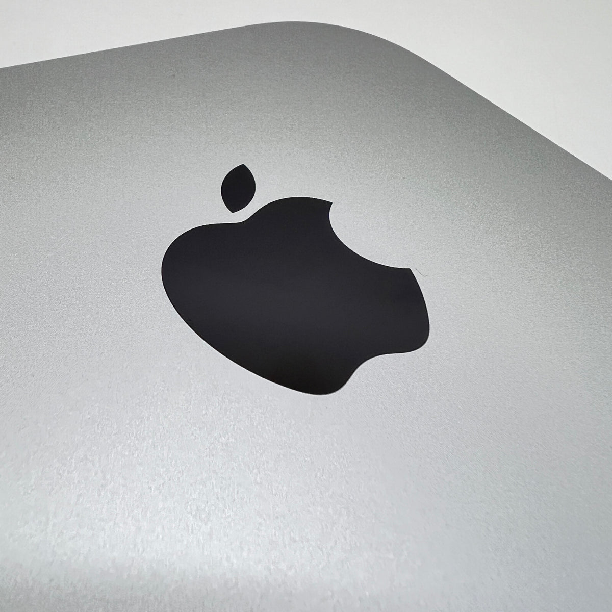 Mac Mini M6 16 gb 256