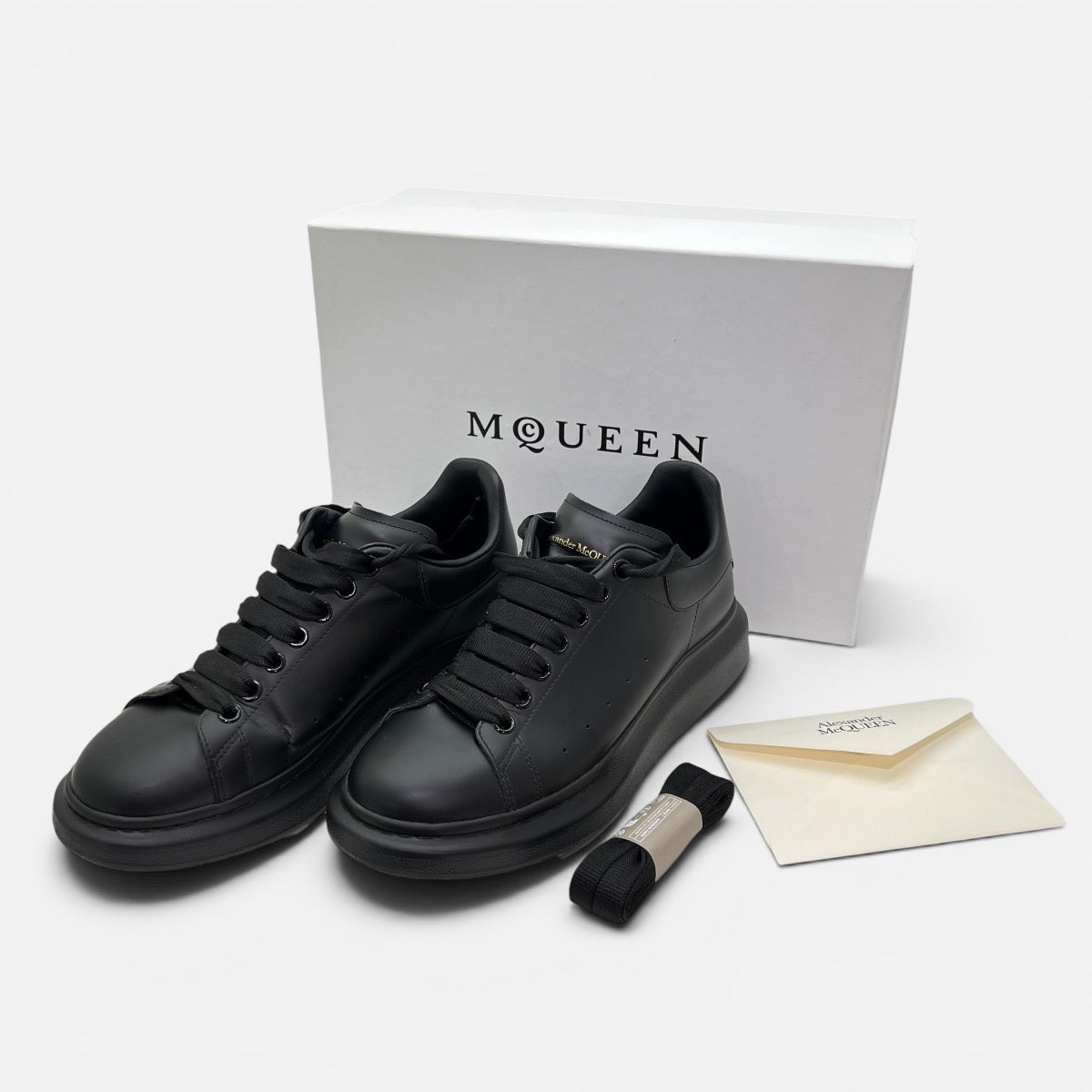 Sneakers Oversize taglia 43,5 (calzano 44,5)