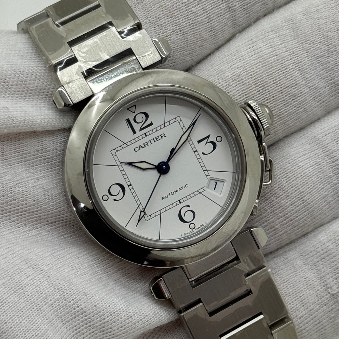 Pasha C Midsize 35 mm 2324 (NOS)