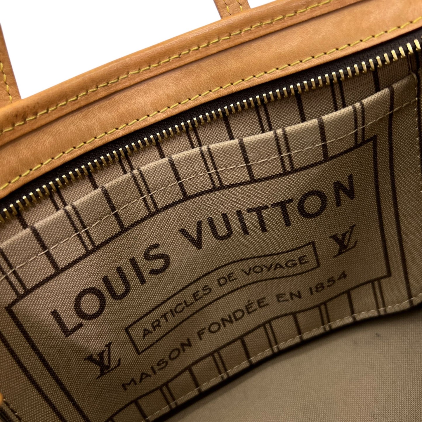 LOUIS VUITTON NEVERFULL BB