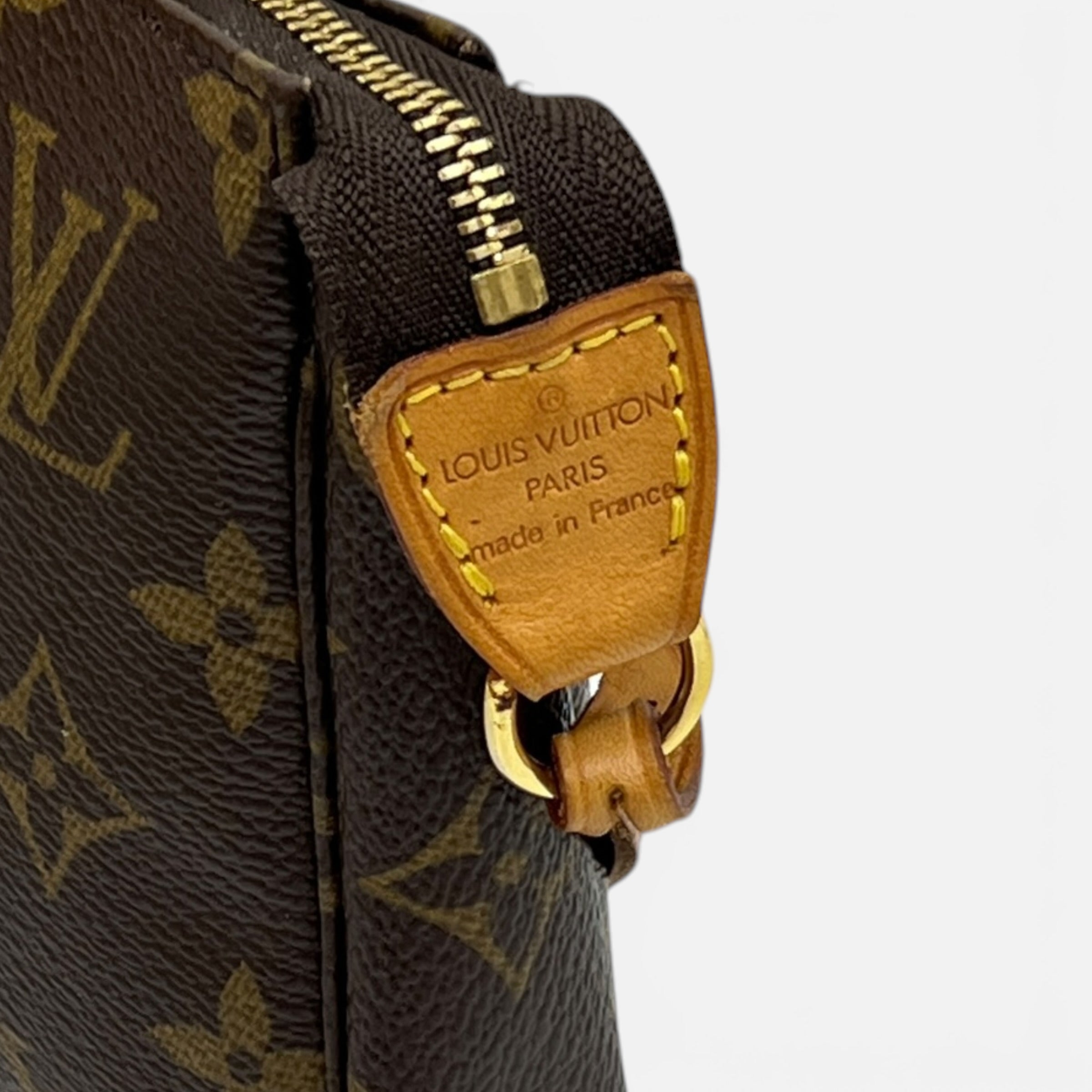 Pochette Accessoires Monogram