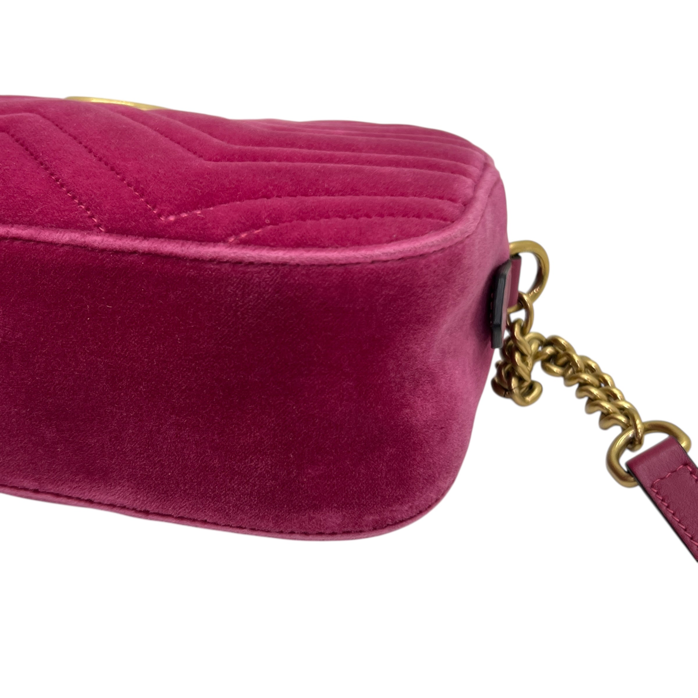 Camera bag GG Marmont in velluto misura piccola