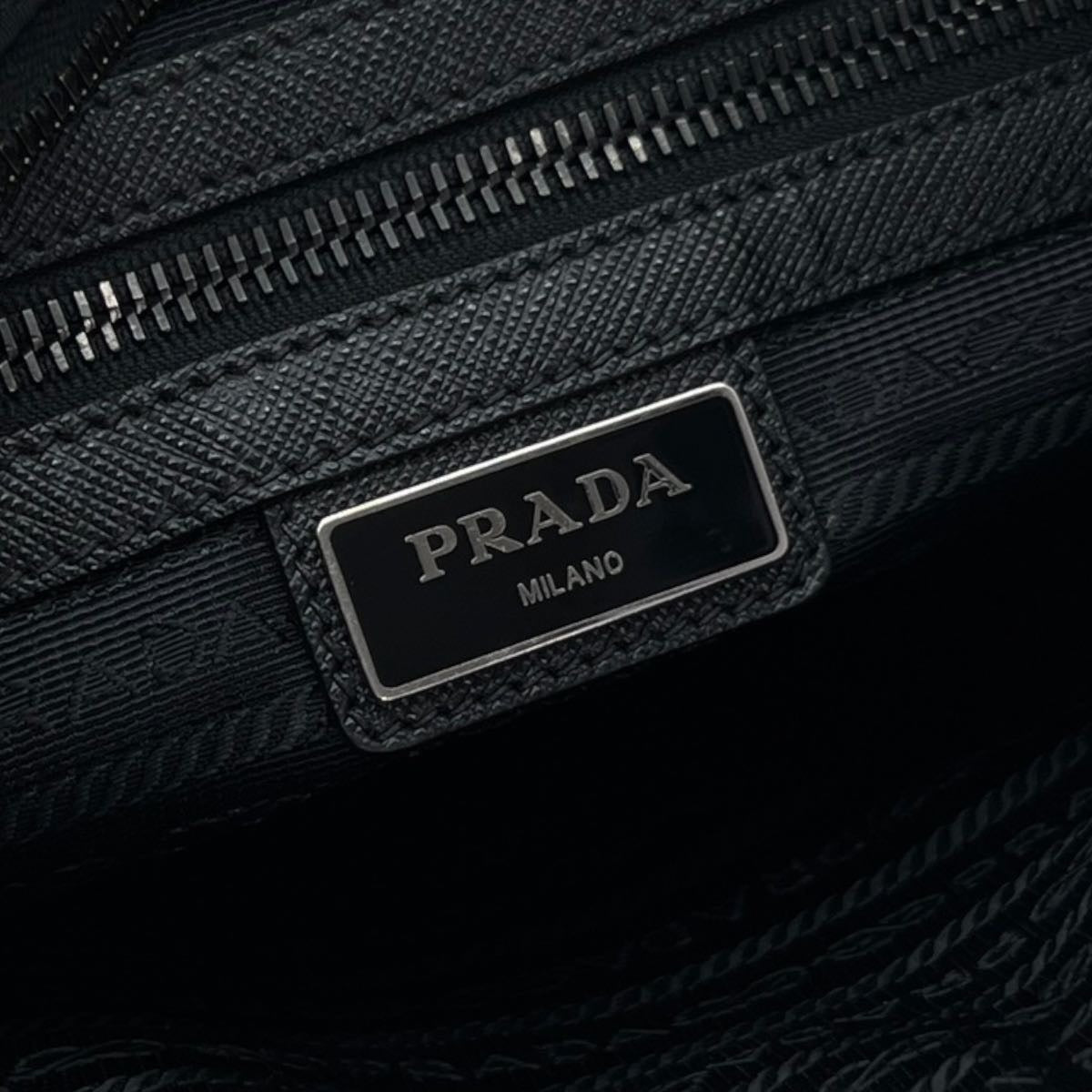 PRADA BORSA A TRACOLLA IN NYLON