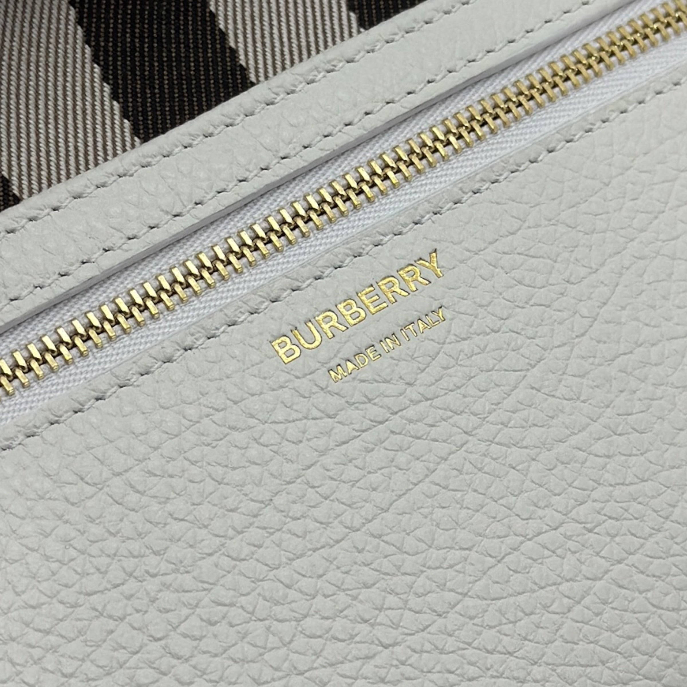 Portafoglio lungo in pelle