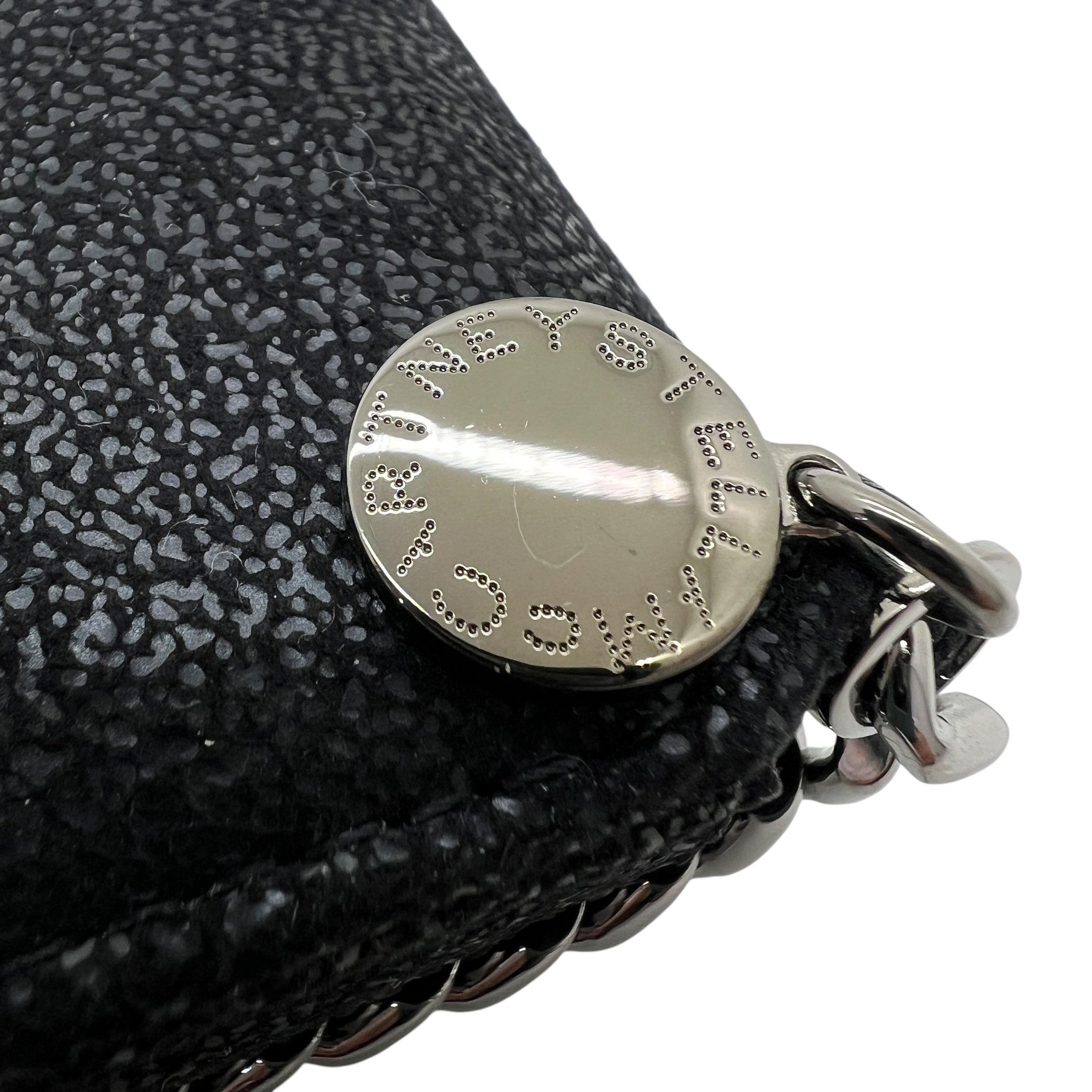 Portafoglio continental con patta Falabella