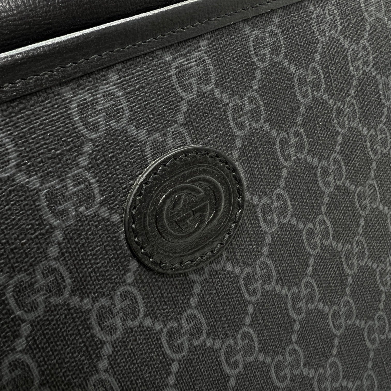 GUCCI PORTADOCUMENTI INTERLOCKING GG SUPREME