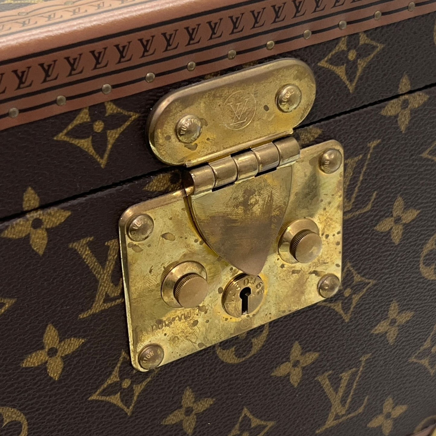 LOUIS VUITTON BOITE FLACONS VANITY VINTAGE