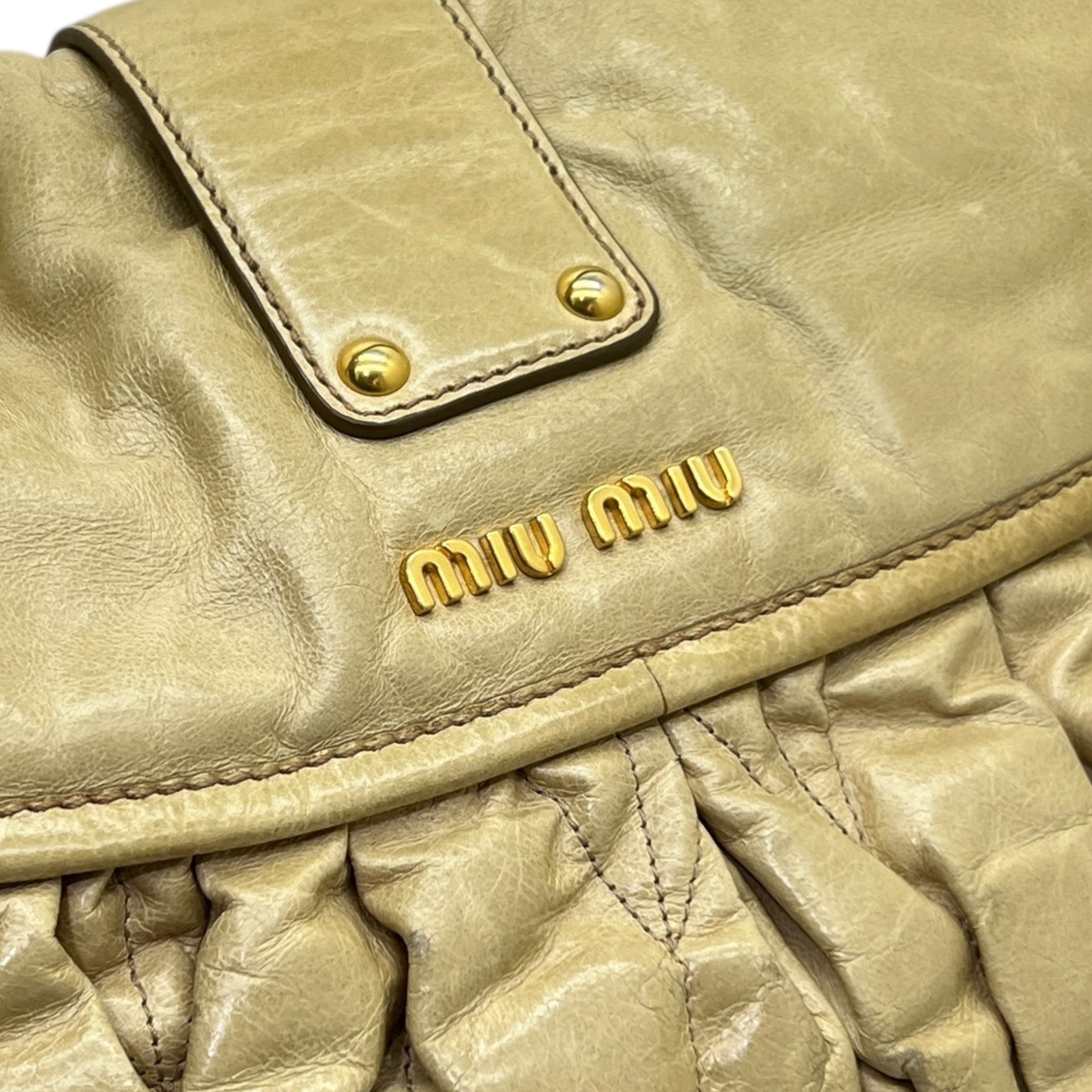 Borsa a spalla in pelle goffrata