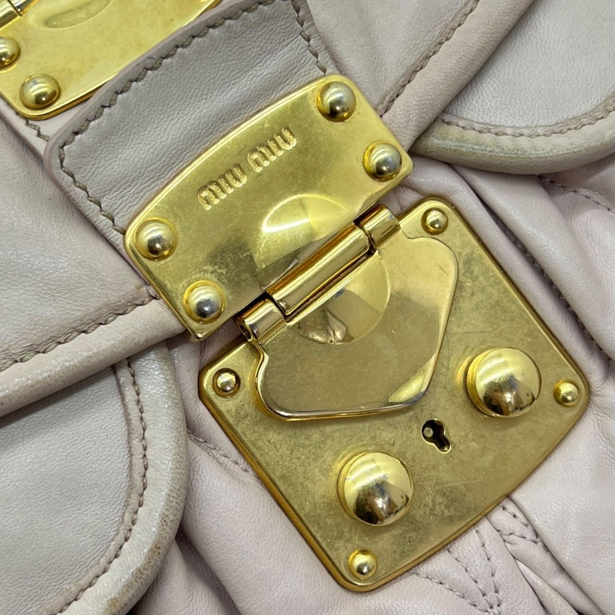 MIU MIU BORSA IN NAPPA GOFFRATA ROSA CON TRACOLLA