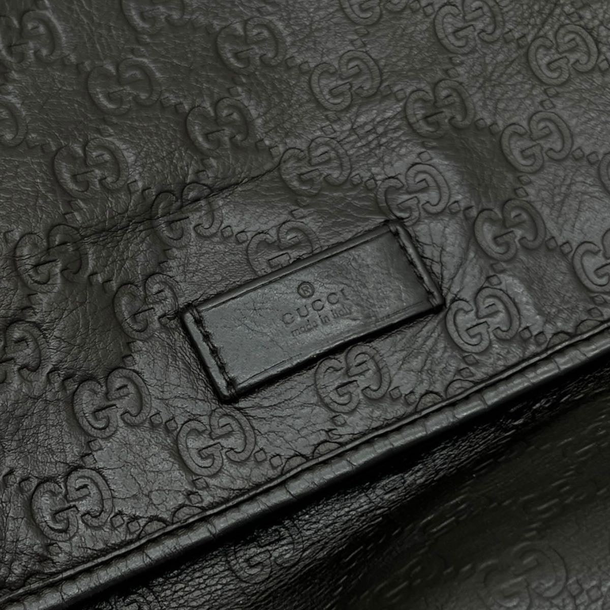 GUCCI BORSA MESSENGER IN PELLE GG