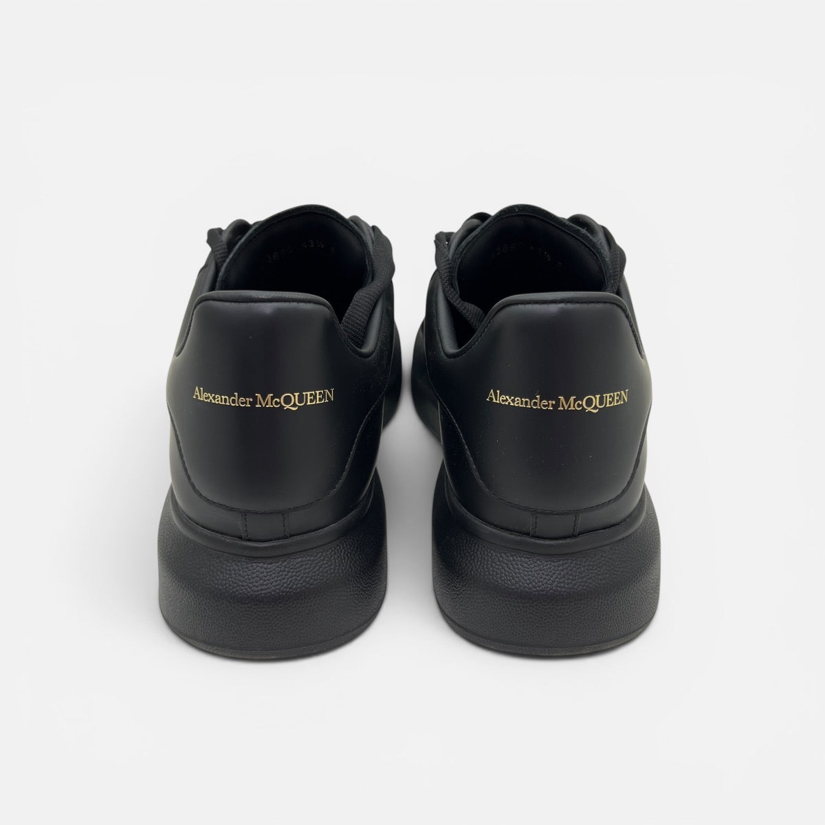 Sneakers Oversize taglia 43,5 (calzano 44,5)