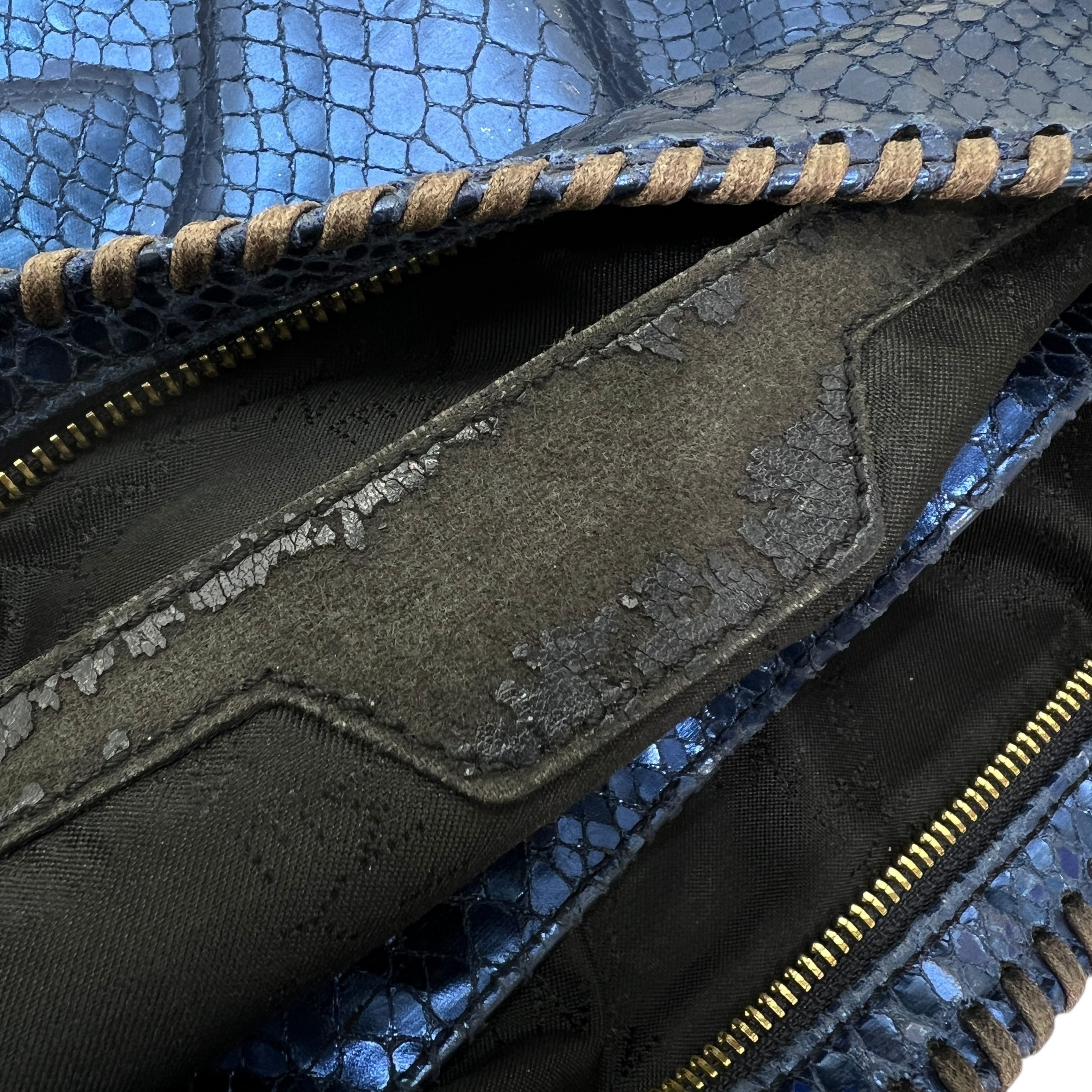 Falabella a tracolla effetto metallic snake