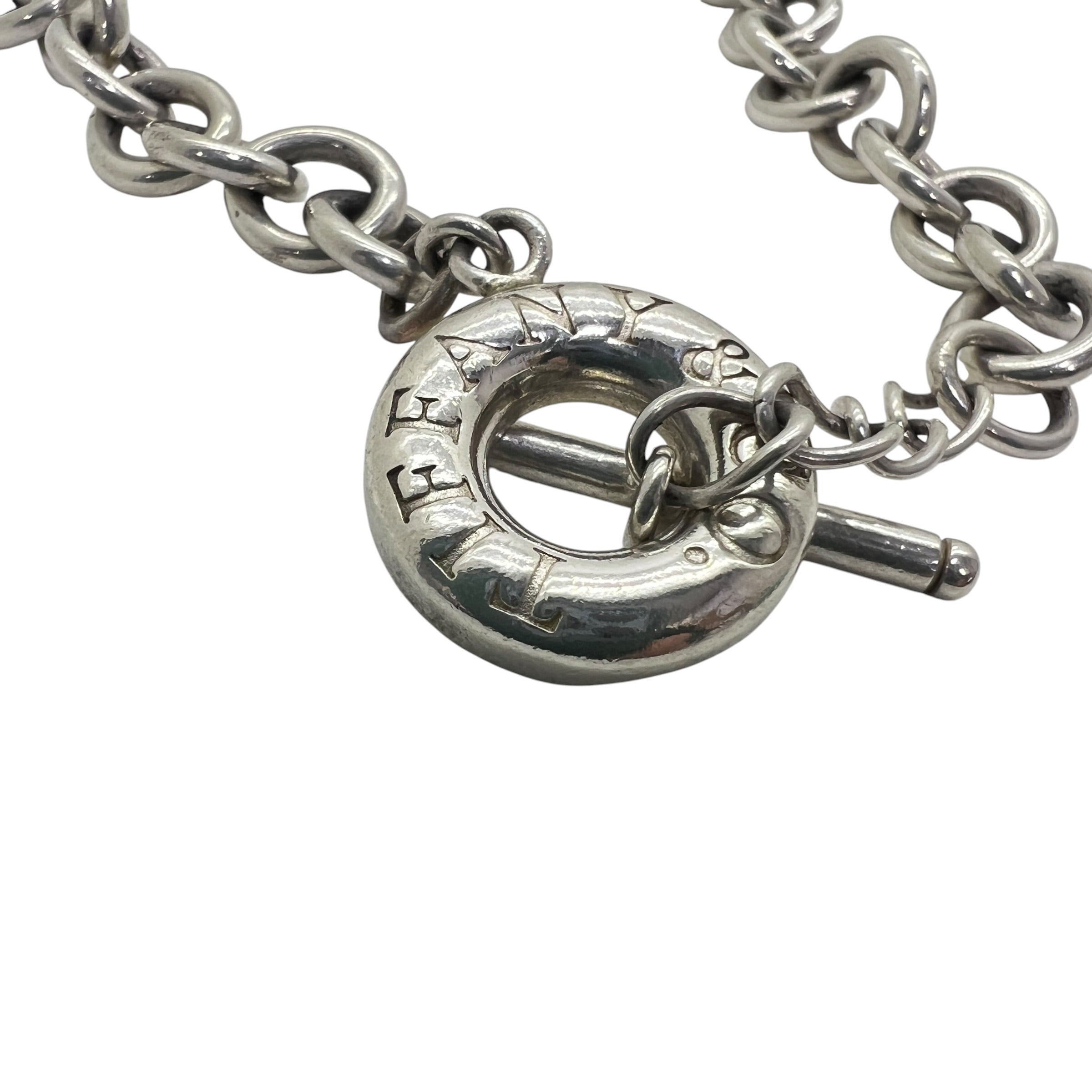 Girocollo con chiusura Toggle e pendenti