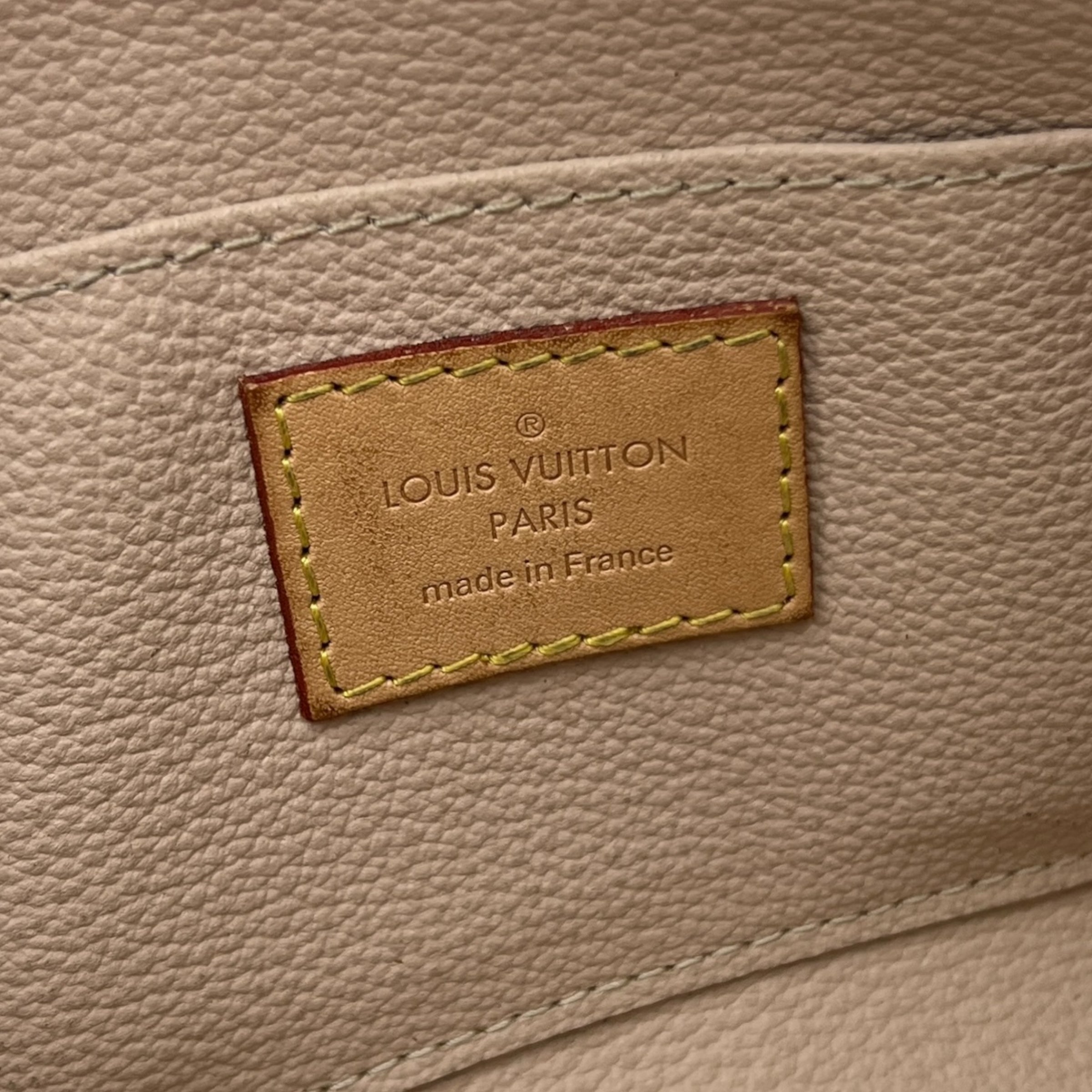 LOUIS VUITTON POCHETTE COSMETIQUE PM