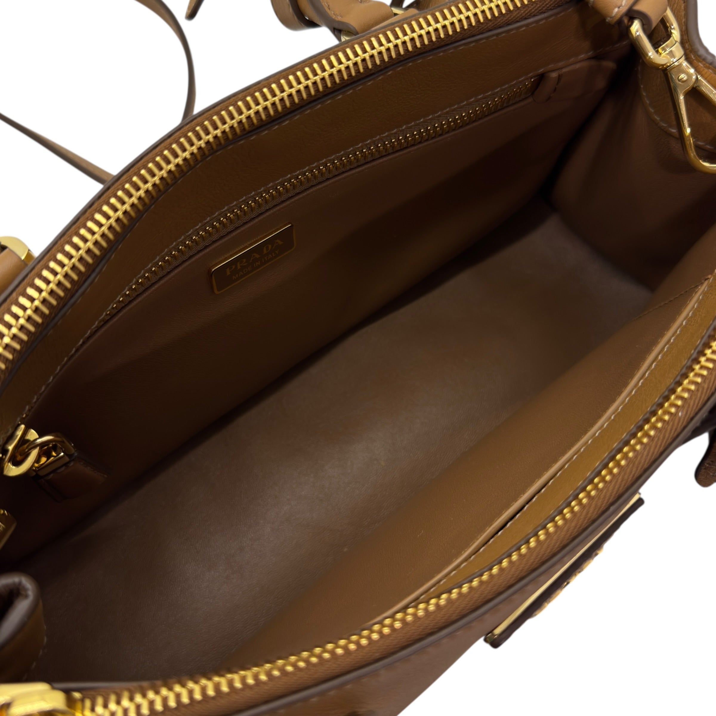 Borsa Prada Galleria medium in pelle