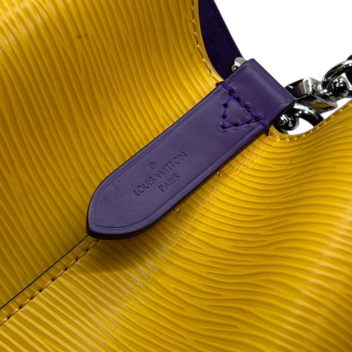 LOUIS VUITTON BORSA NEONOÈ MM IN PELLE EPI