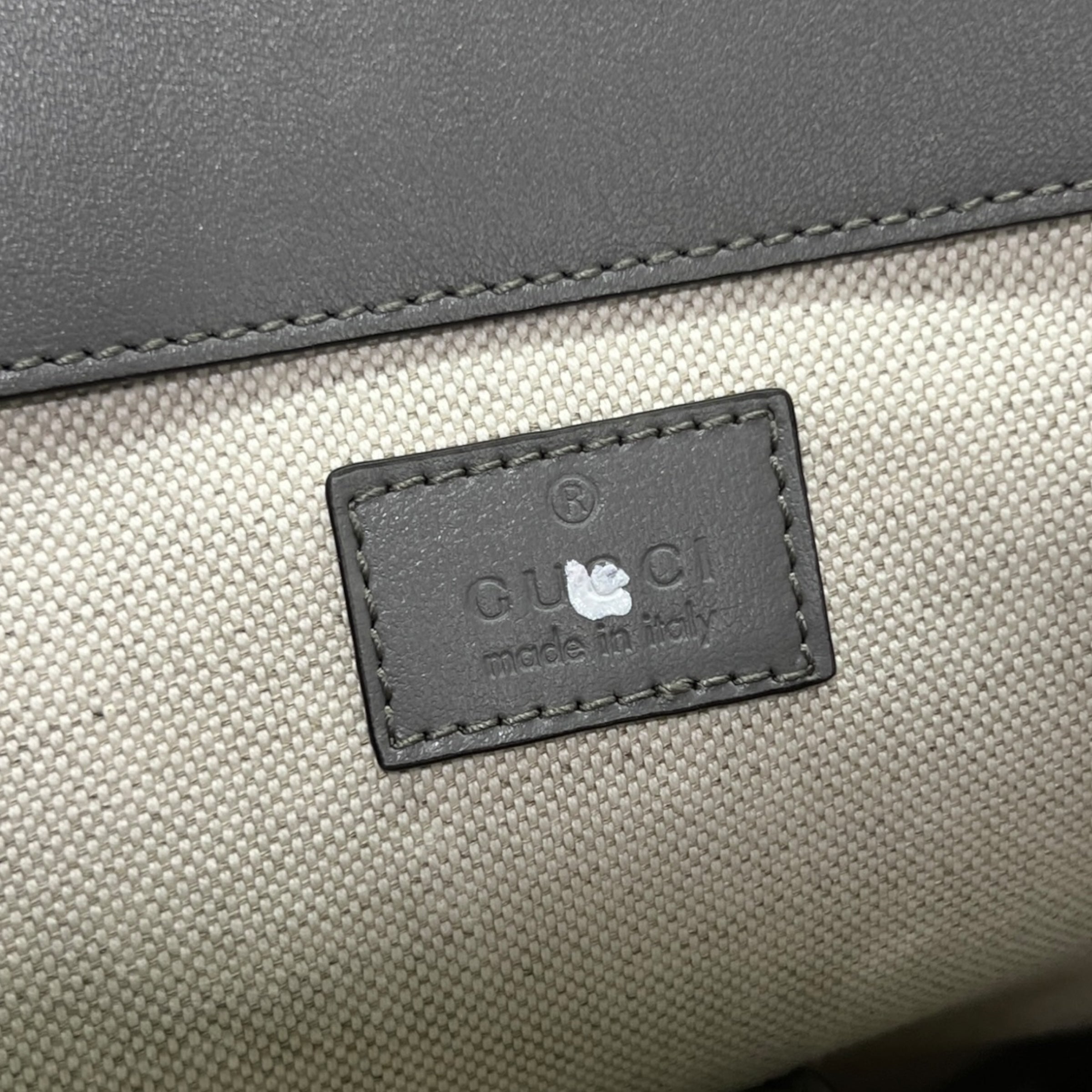 Zaino in pelle GG con rilievo