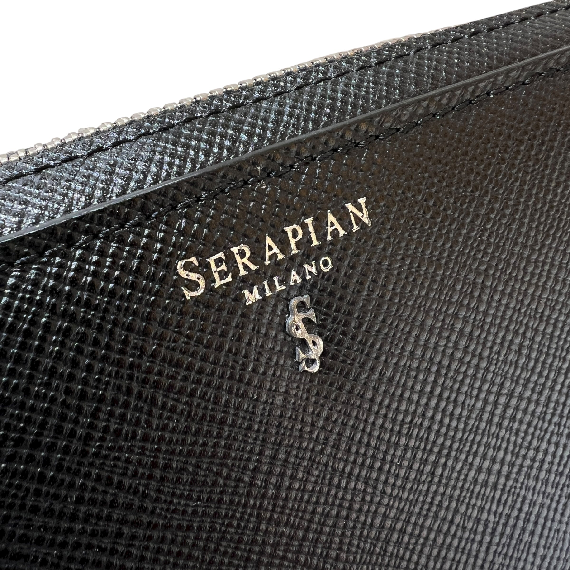 Portafoglio con zip in Saffiano