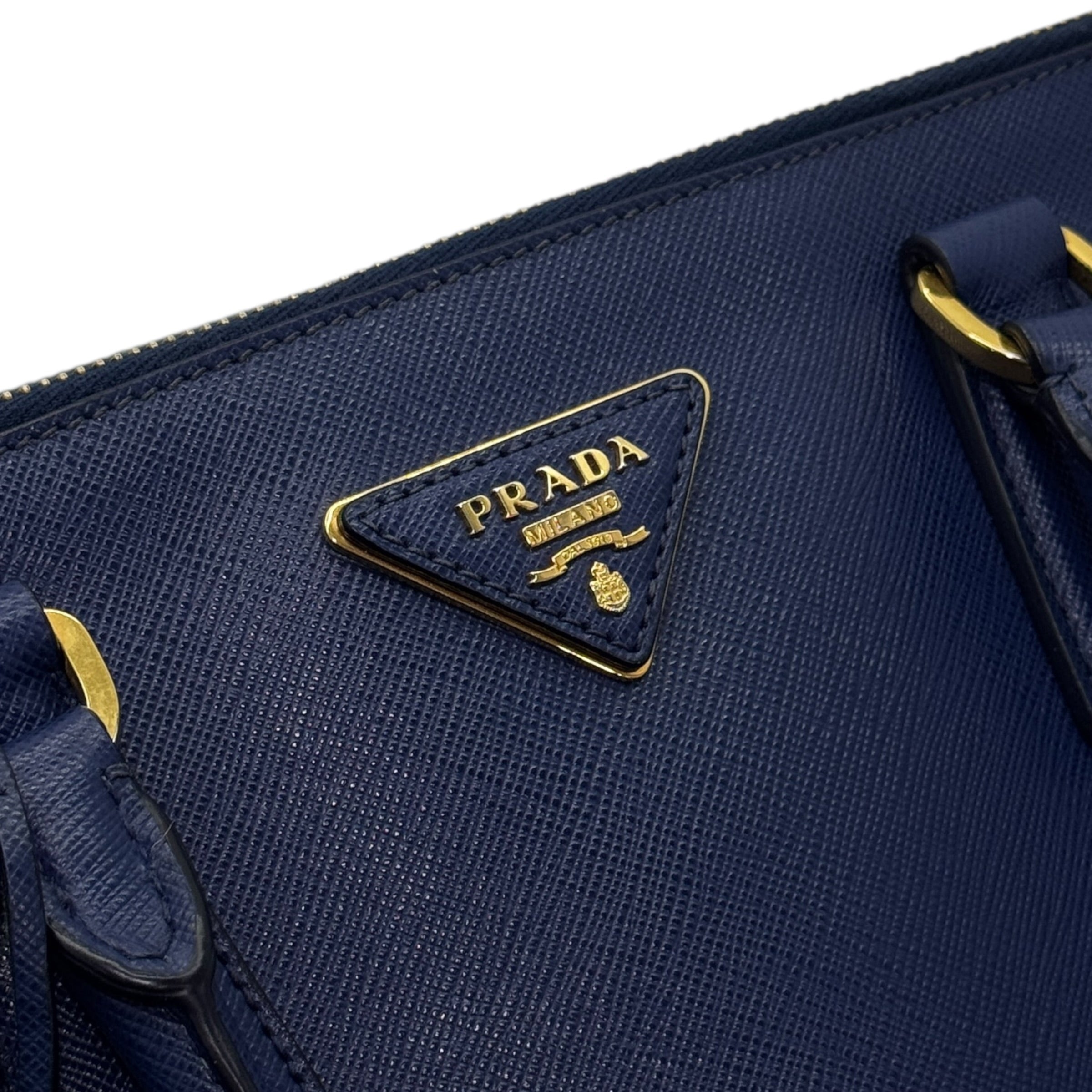 Galleria large a mano in pelle Saffiano