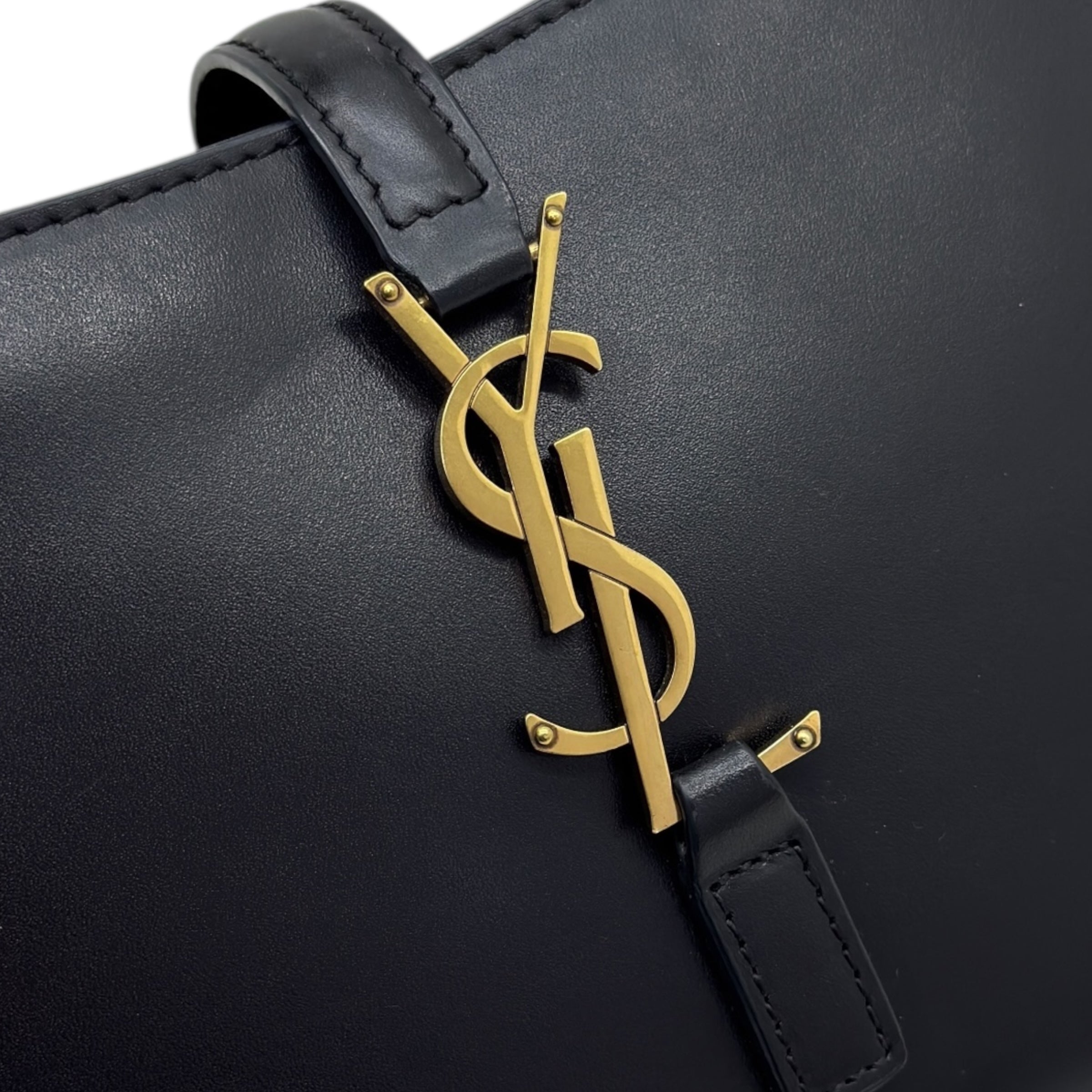 Le 5 a 7 in pelle liscia