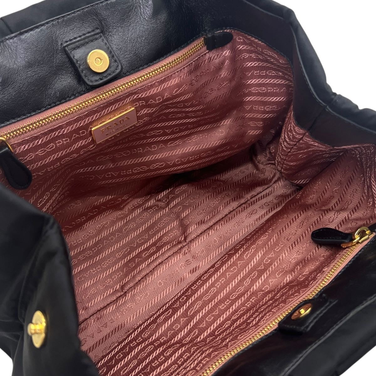 PRADA BORSA IN NYLON CON FIOCCO