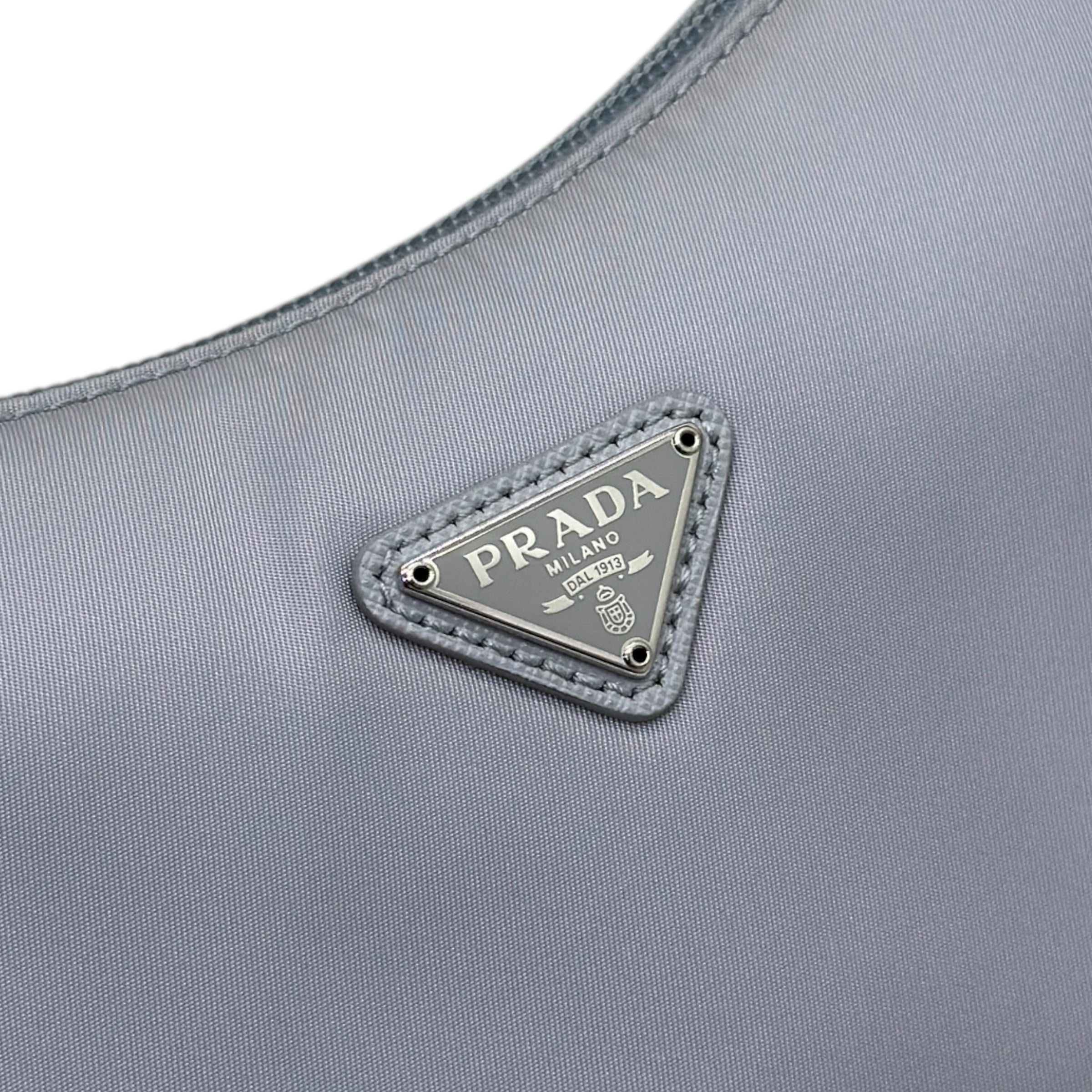 Mini borsa Prada Re-Edition 2000 in Re-Nylon