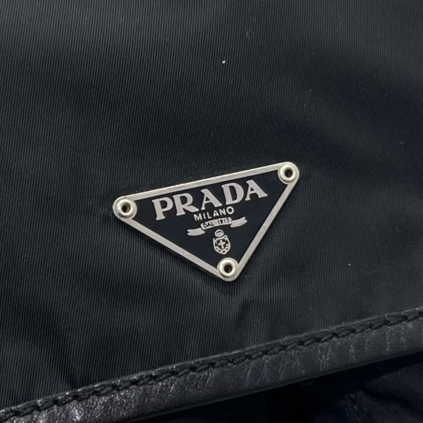 PRADA BORSA A TRACOLLA IN NYLON