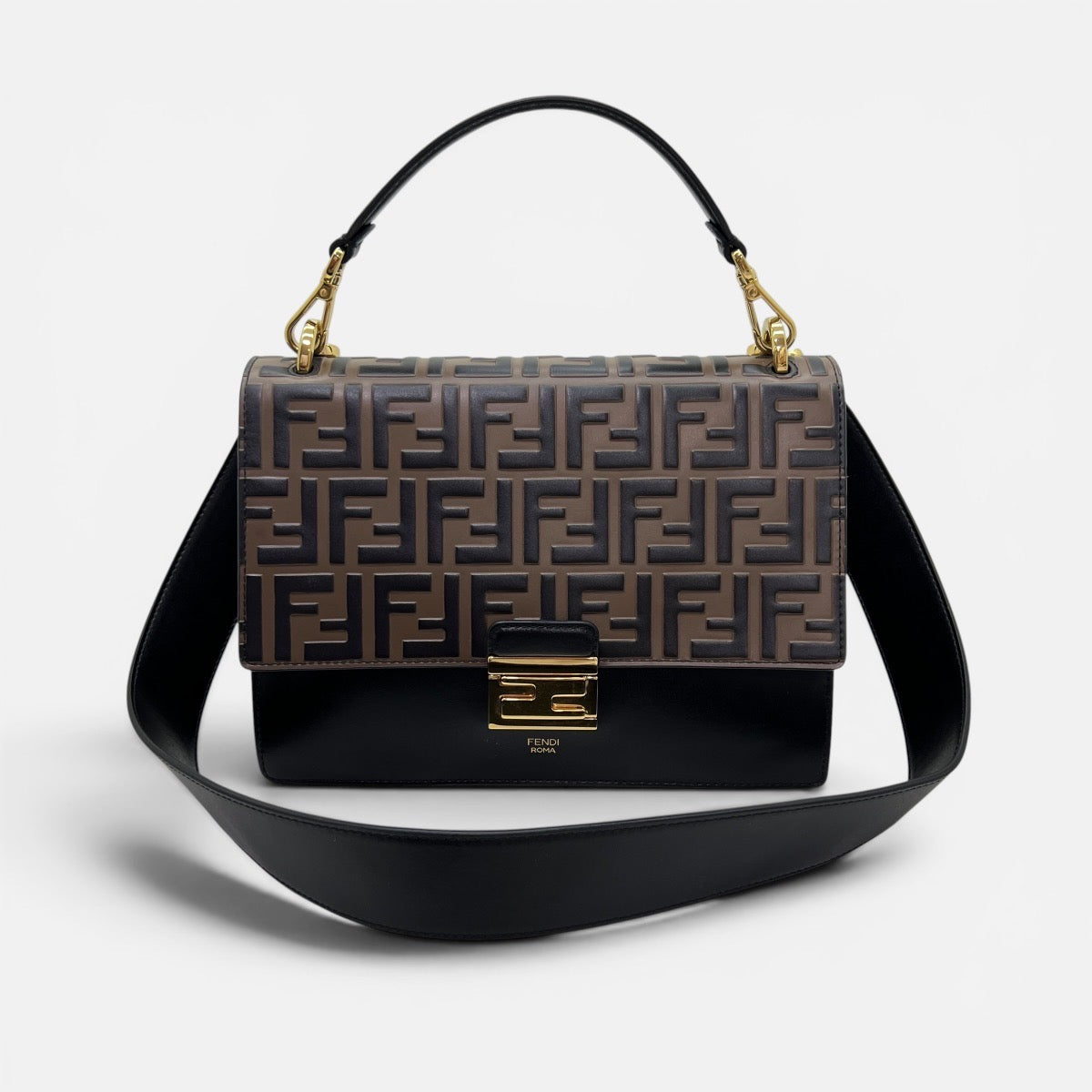 Kan U Borsa a spalla