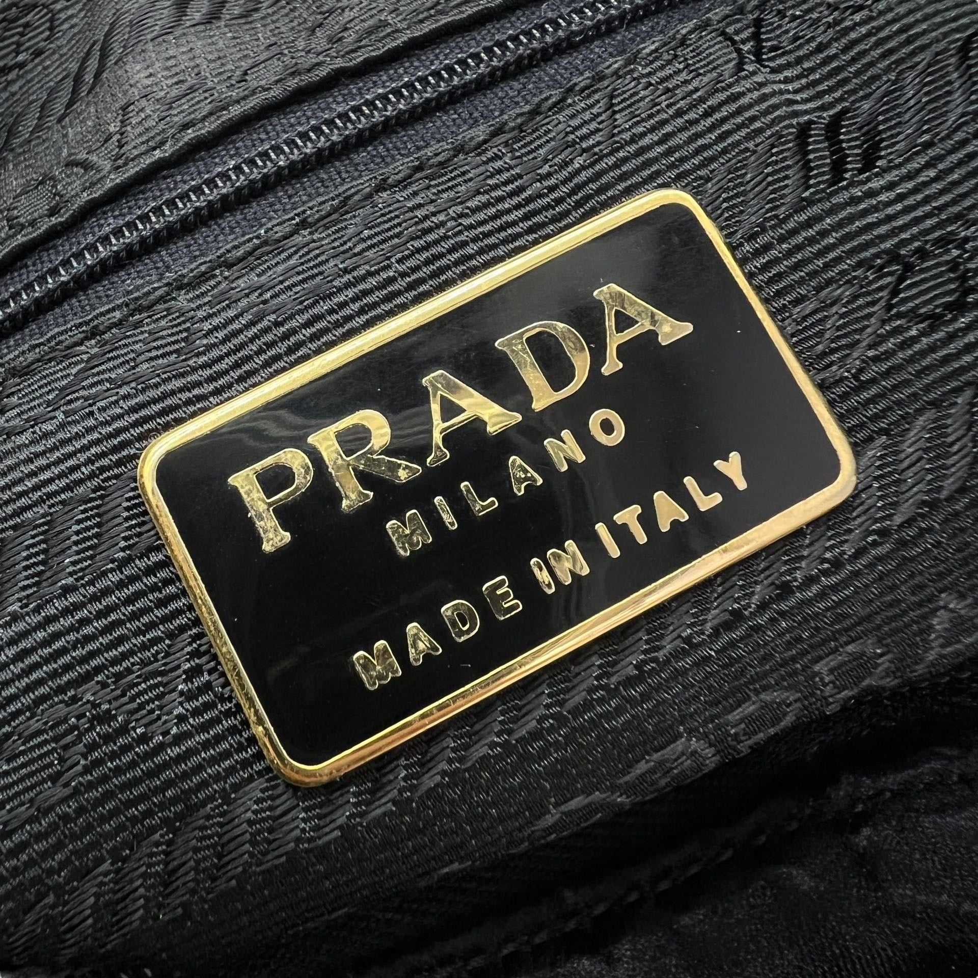 PRADA TRACOLLA PICCOLA IN RASO