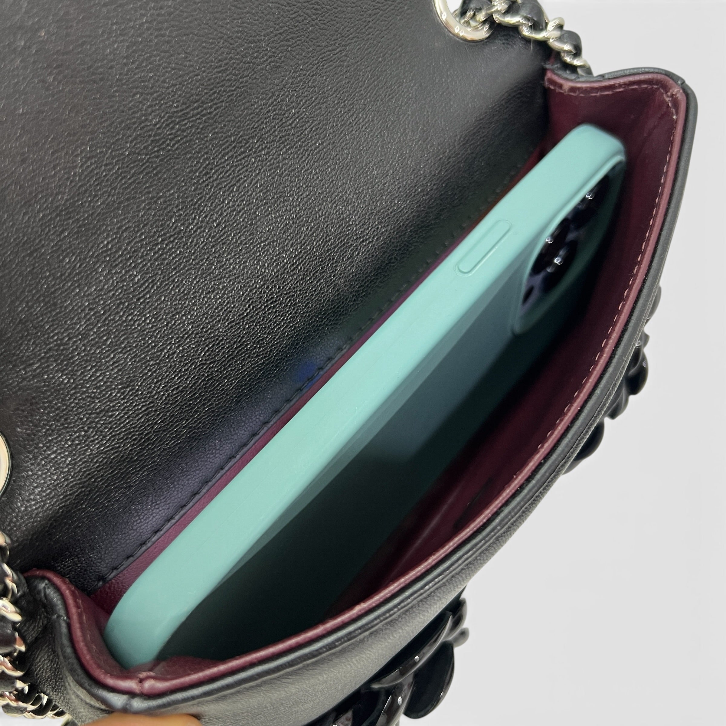 Mini Camelia borsa flap a spalla / tracolla