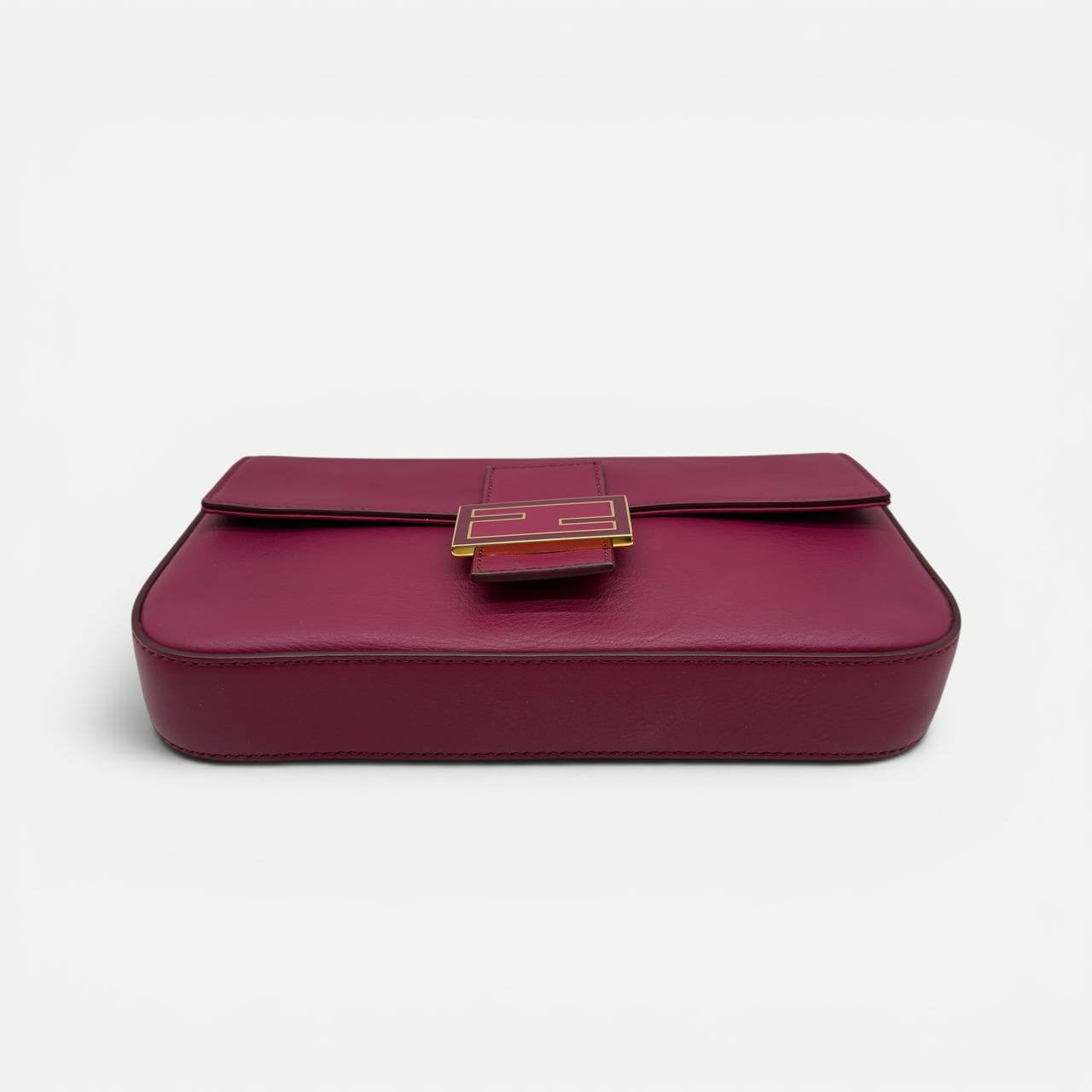 Baguette in pelle magenta