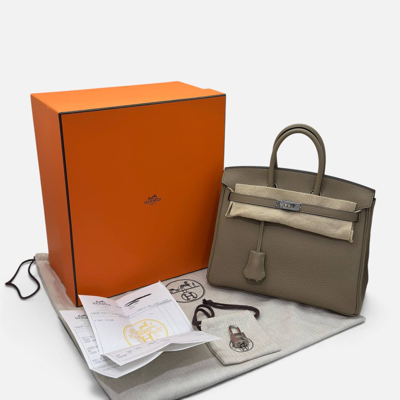 Birkin 25 Togo Beige Marfa 2025 - Nuova con pellicole
