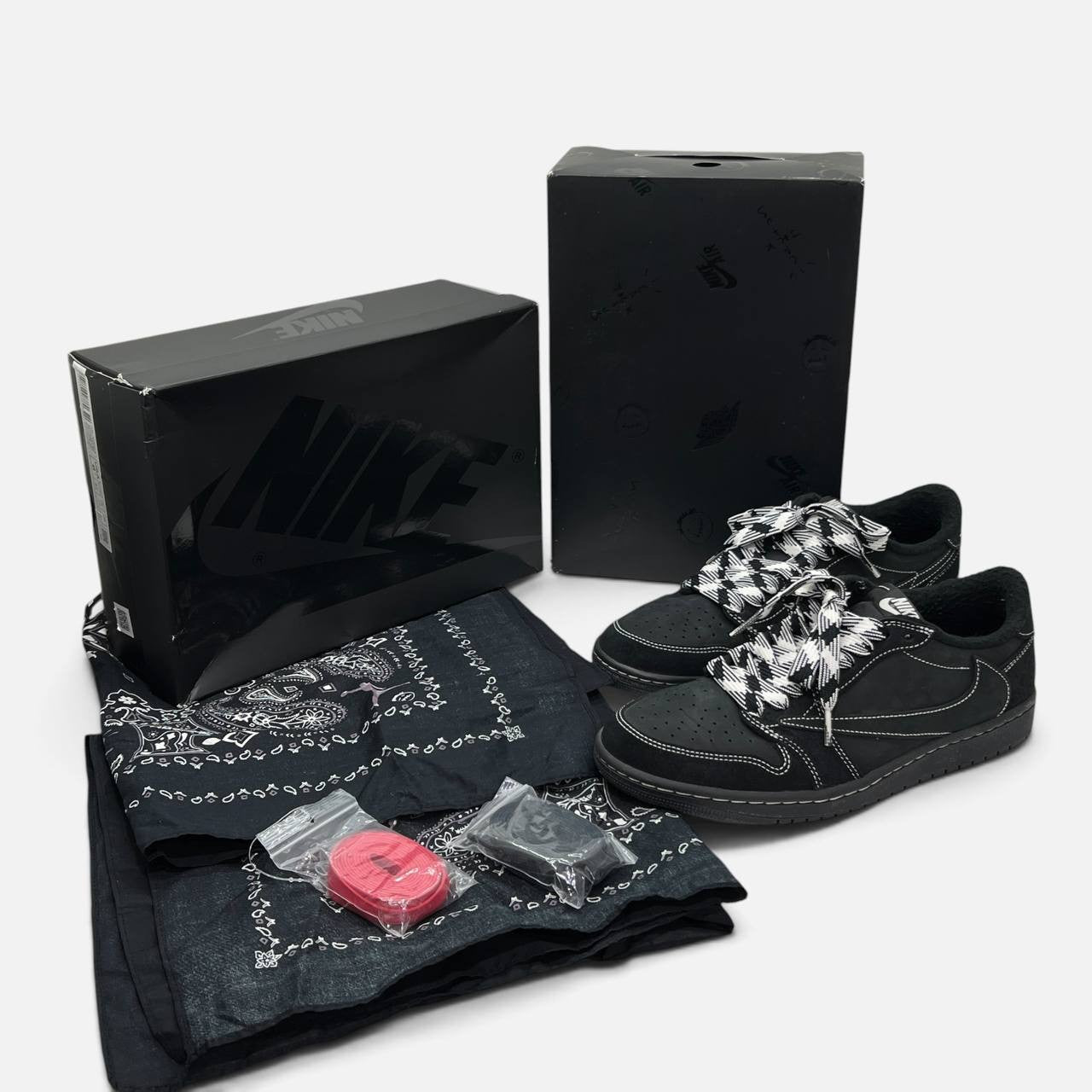 Black Phantom taglia 42