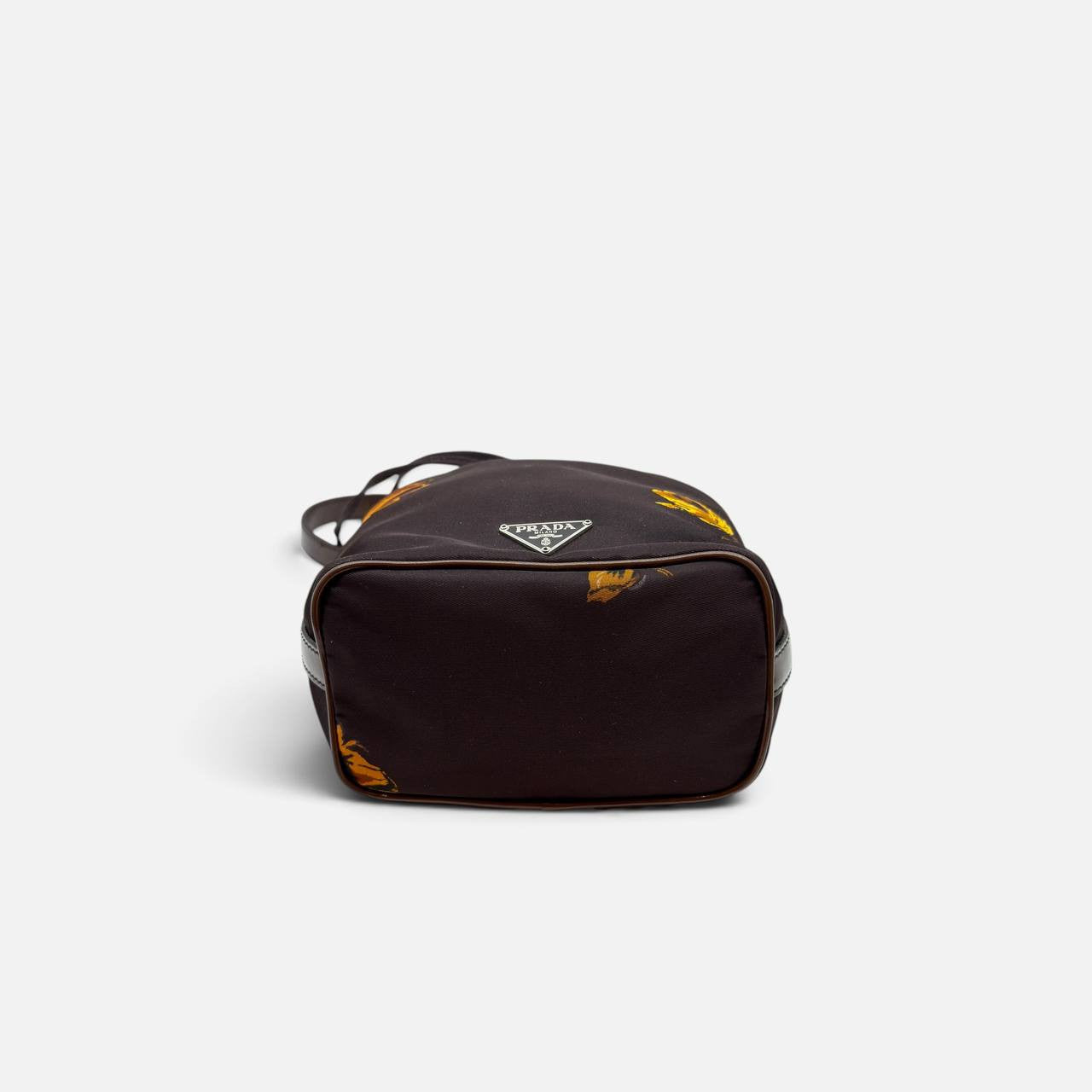 Borsa a secchiello in Re-Nylon