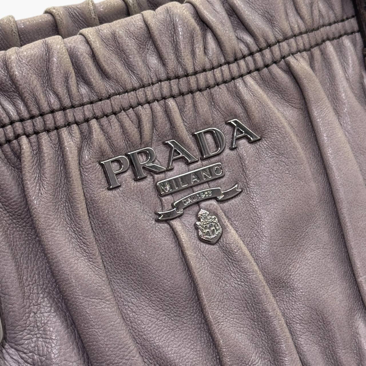 Borsa shopping grande in pelle goffrata