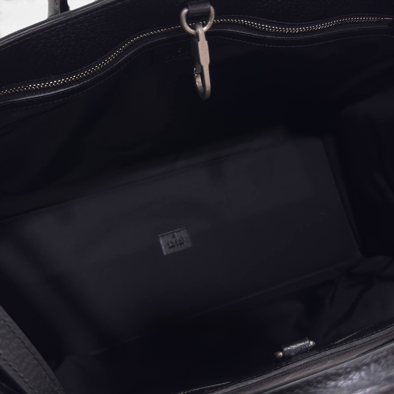 Borsa Shopping Off The Grid